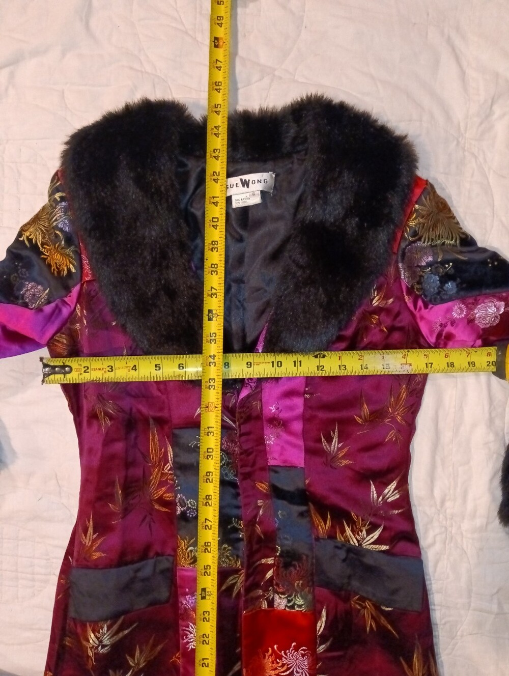 Price Firm Sue Wong Magnificent Vintage Patchwork Silk Coat with Faux Fur Trim - Picture 6 of 6